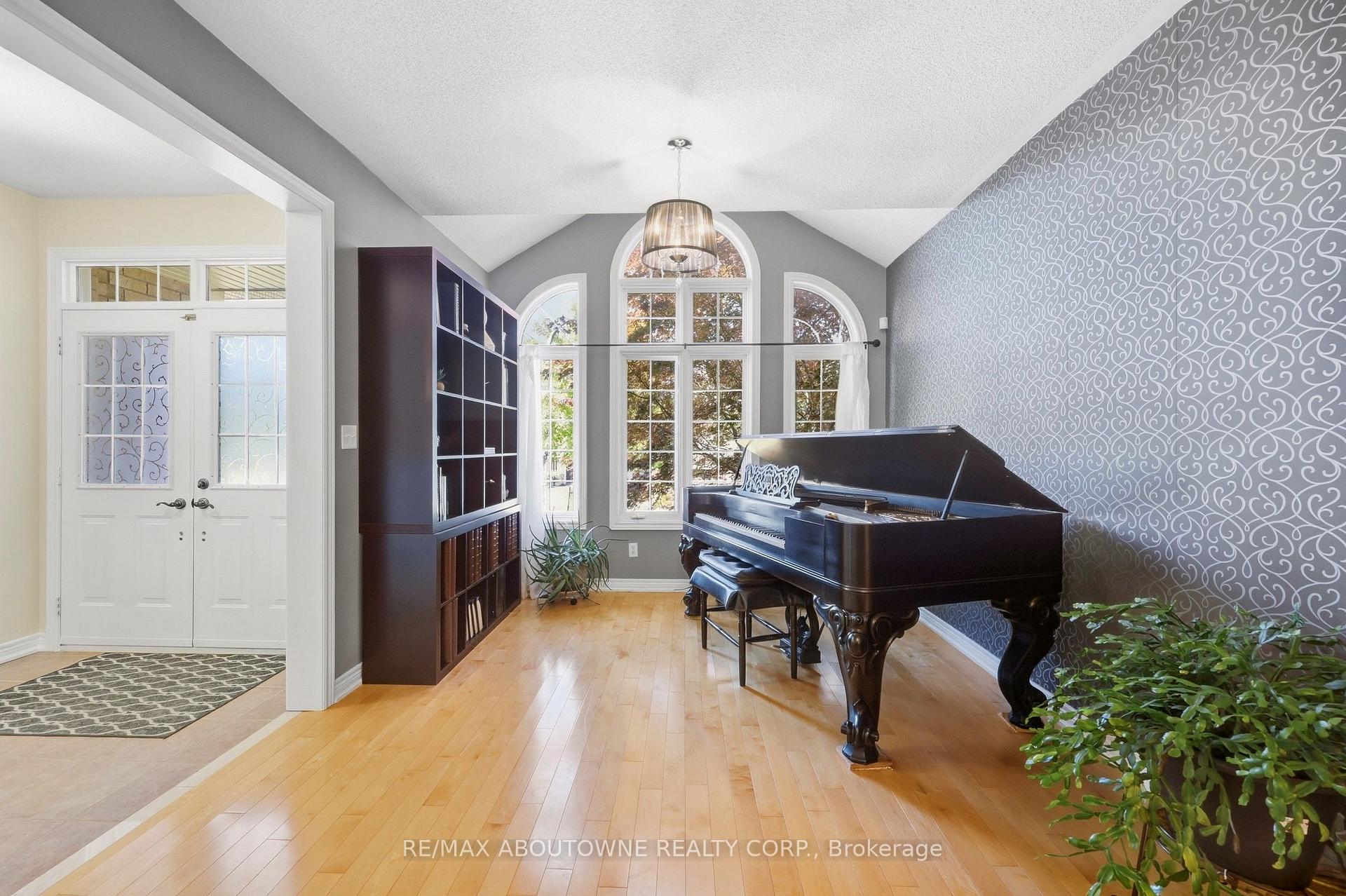 Photo 13 of 1094 Gorham Way, Milton, Clarke — HOMEH