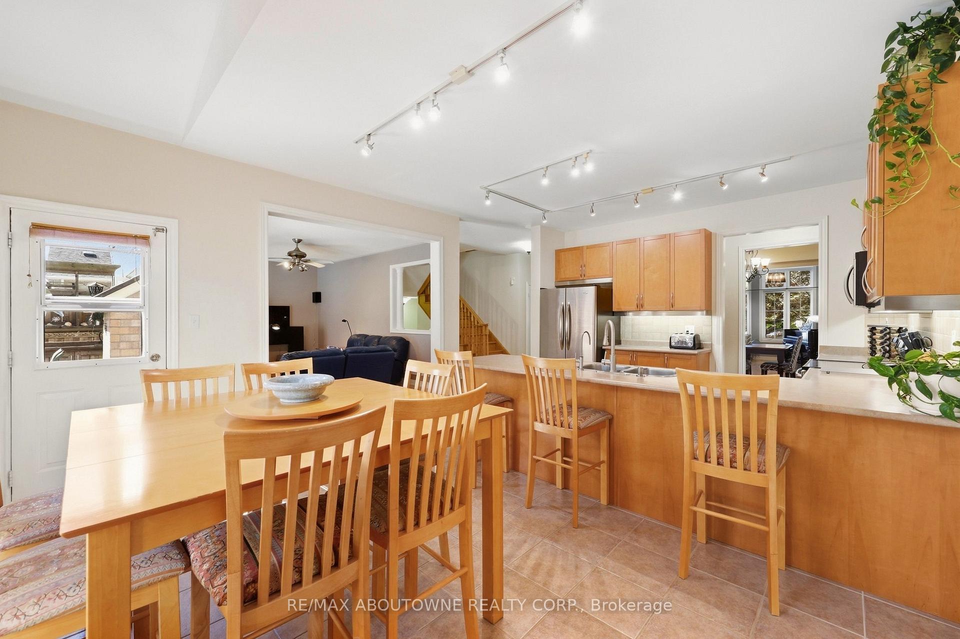 Photo 18 of 1094 Gorham Way, Milton, Clarke — HOMEH