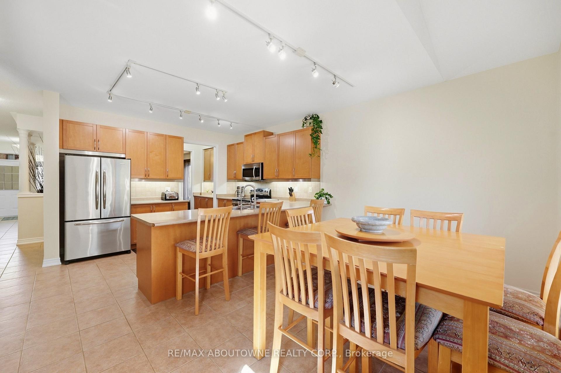 Photo 19 of 1094 Gorham Way, Milton, Clarke — HOMEH