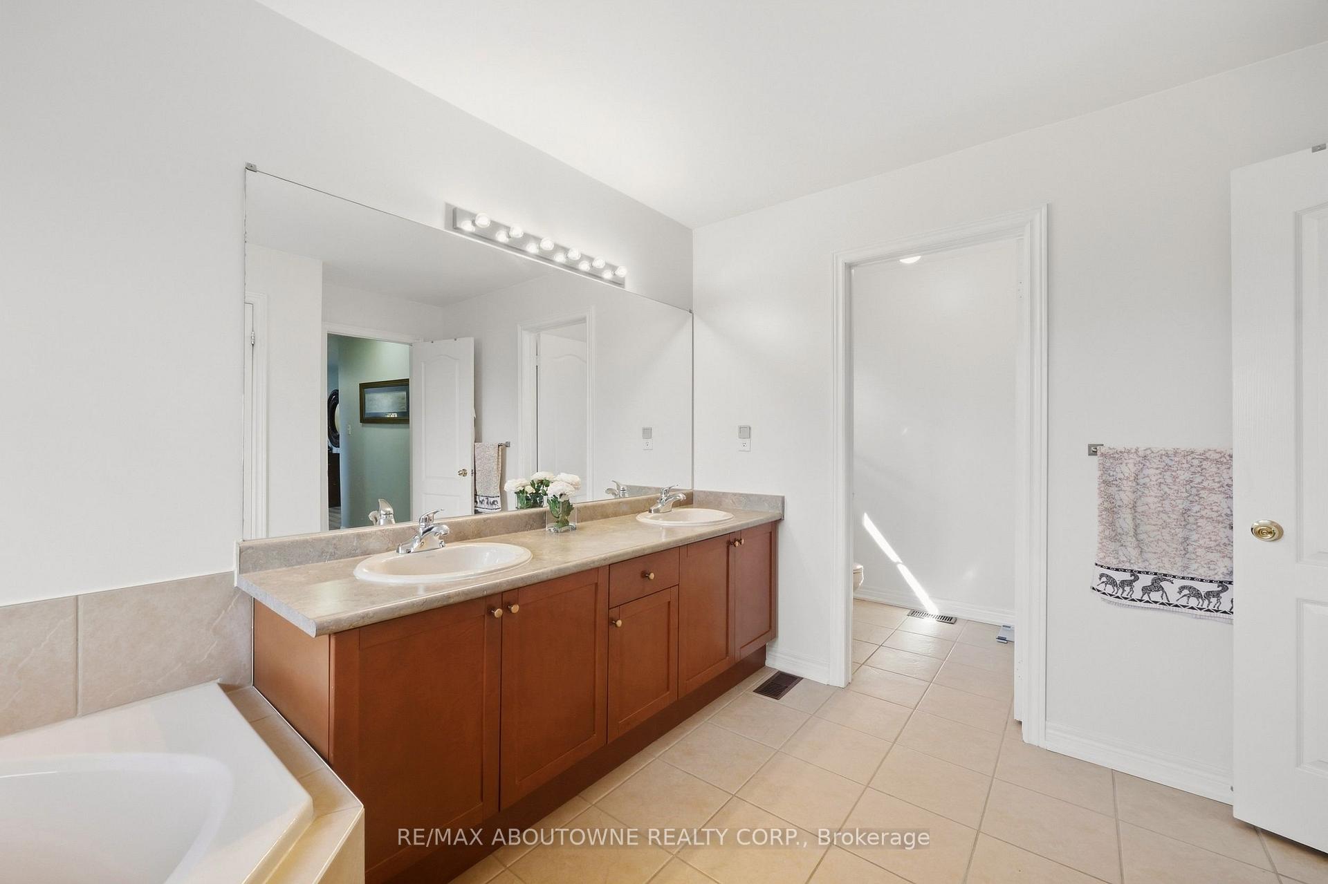 Photo 32 of 1094 Gorham Way, Milton, Clarke — HOMEH
