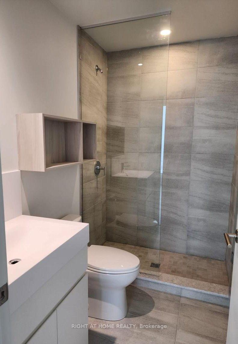 Photo 6 of Unit 2510, 39 Mary Street, Barrie, Lakeshore — HOMEH