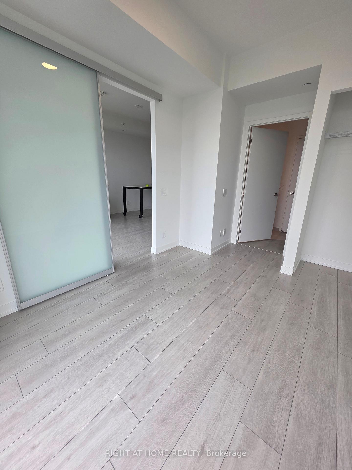 Photo 11 of Unit 2510, 39 Mary Street, Barrie, Lakeshore — HOMEH