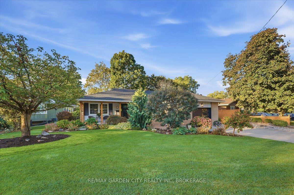 Photo of 98 Village Road