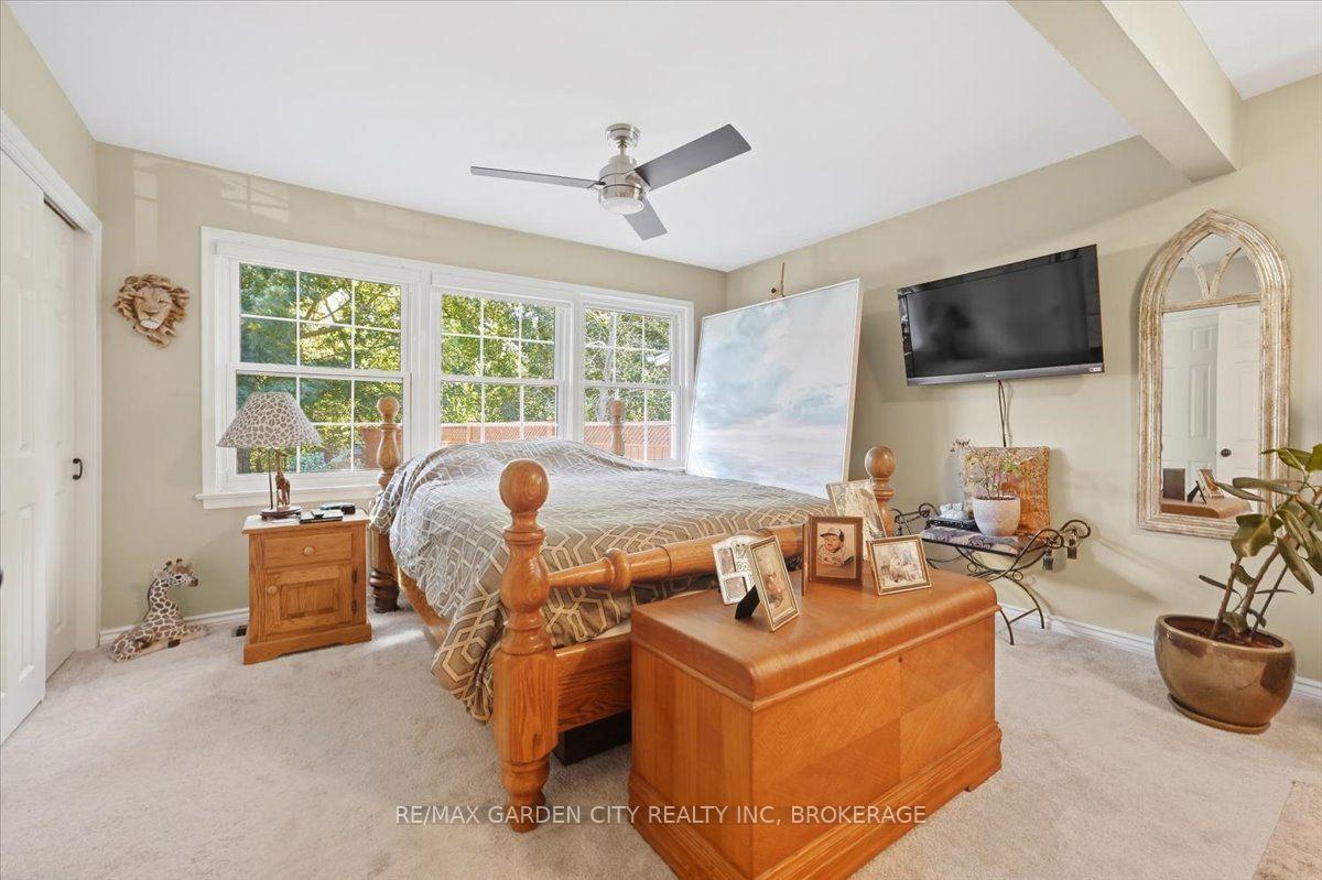 Photo 19 of 98 Village Road, St. Catharines, Glendale/Glenridge — HOMEH