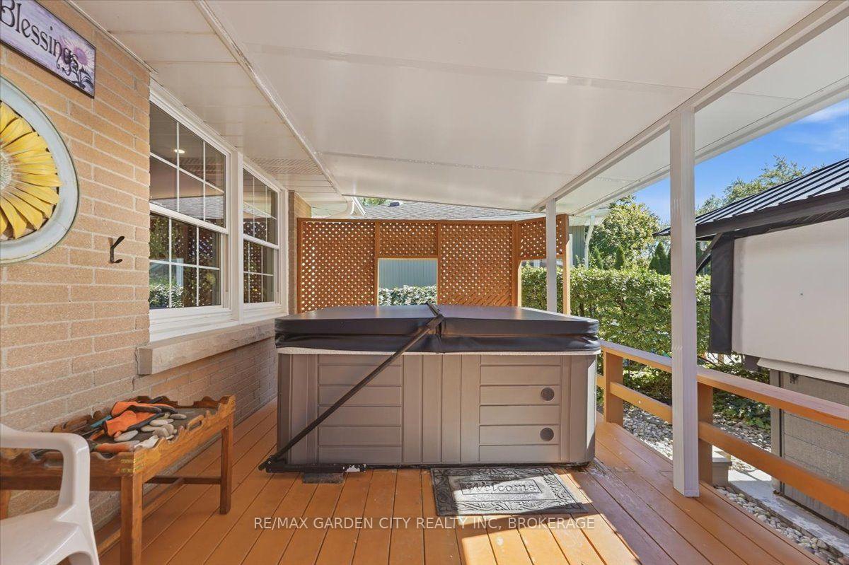 Photo 36 of 98 Village Road, St. Catharines, Glendale/Glenridge — HOMEH