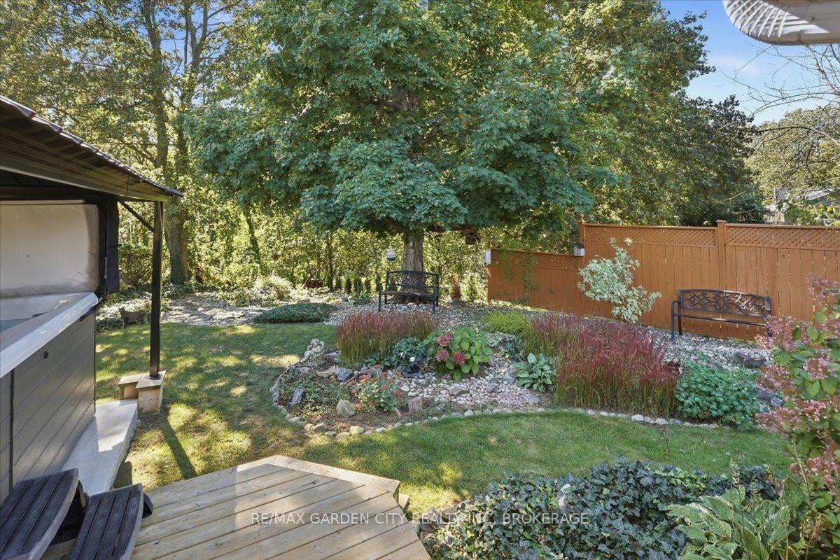 Photo 37 of 98 Village Road, St. Catharines, Glendale/Glenridge — HOMEH