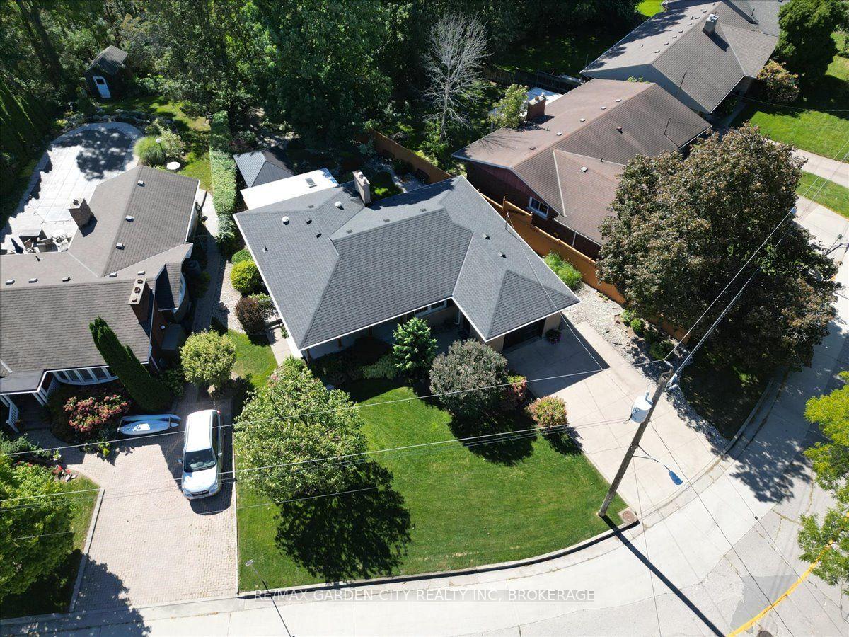 Photo 50 of 98 Village Road, St. Catharines, Glendale/Glenridge — HOMEH