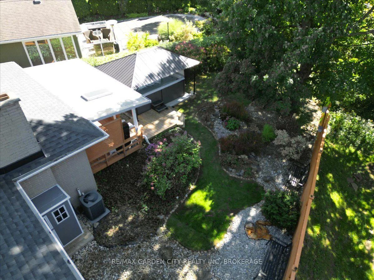Photo 49 of 98 Village Road, St. Catharines, Glendale/Glenridge — HOMEH