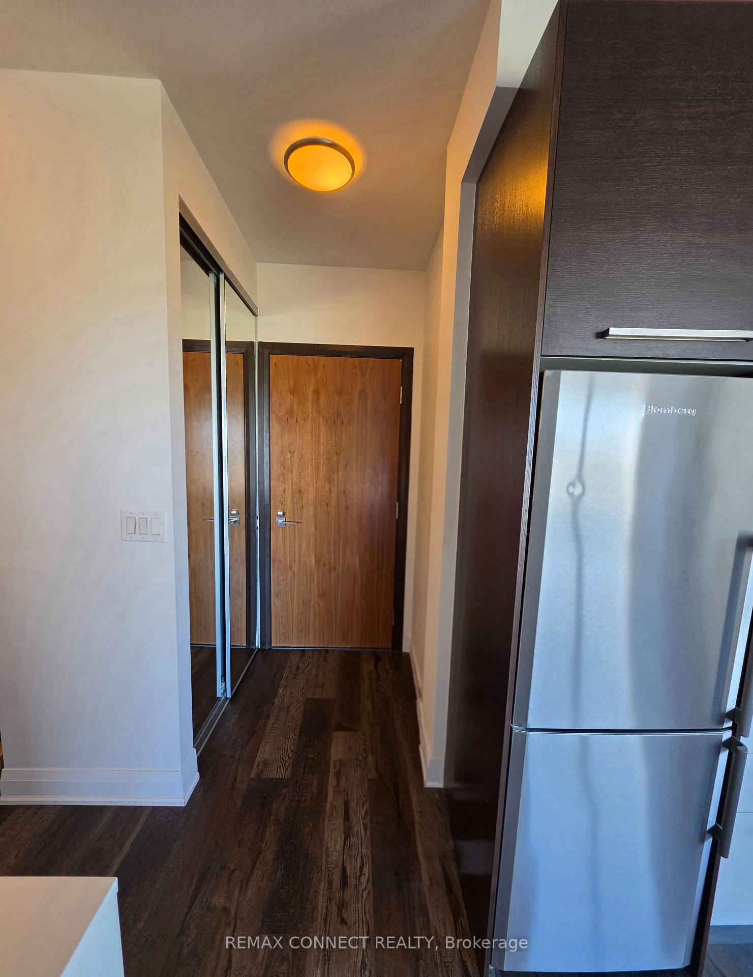 Photo 10 of Unit 609, 36 Park Lawn Road, Etobicoke, Mimico — HOMEH
