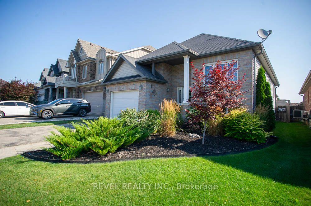 Photo 3 of 48 Nightingale Drive, Brantford, Empire South — HOMEH