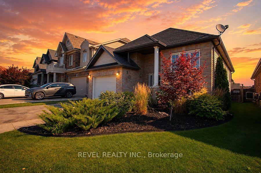 Photo 4 of 48 Nightingale Drive, Brantford, Empire South — HOMEH