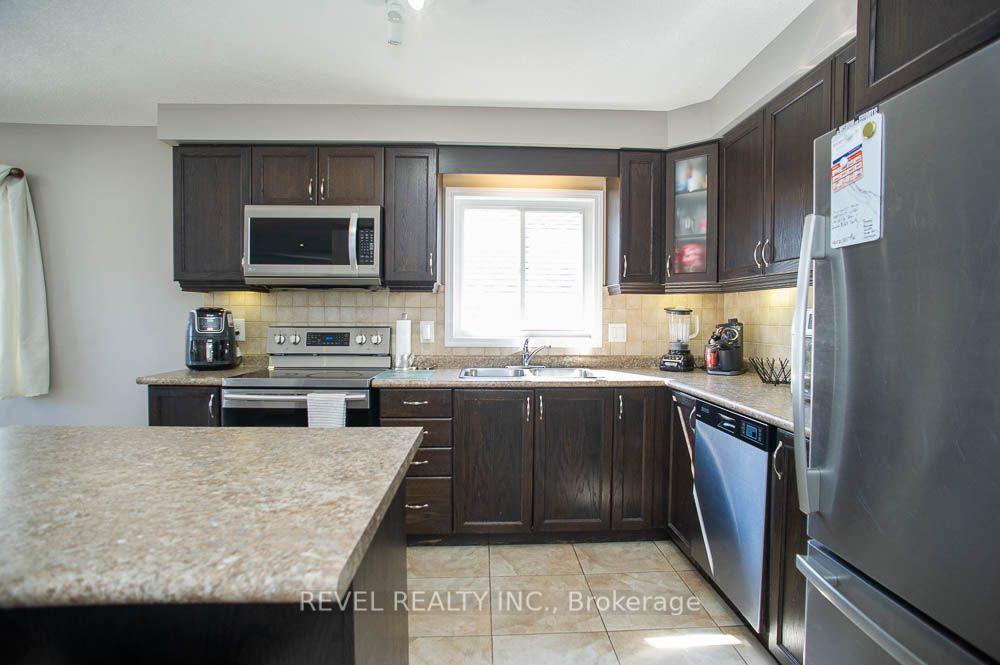 Photo 10 of 48 Nightingale Drive, Brantford, Empire South — HOMEH