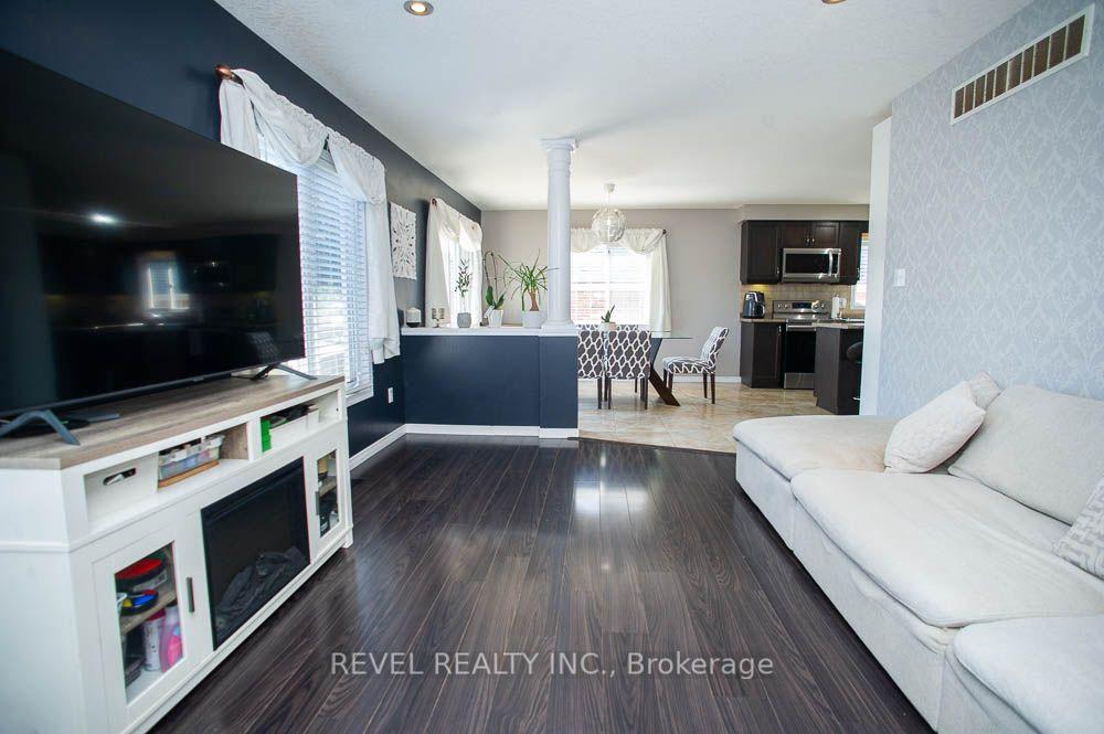Photo 14 of 48 Nightingale Drive, Brantford, Empire South — HOMEH