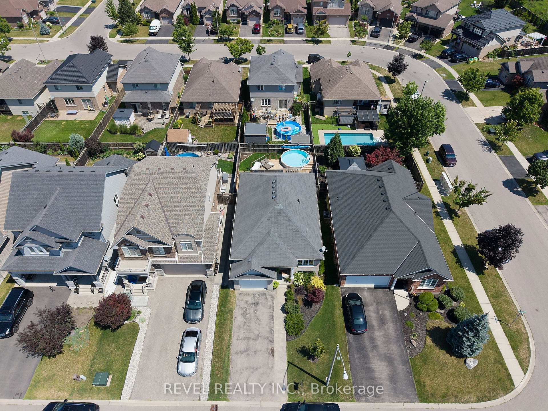 Photo 41 of 48 Nightingale Drive, Brantford, Empire South — HOMEH