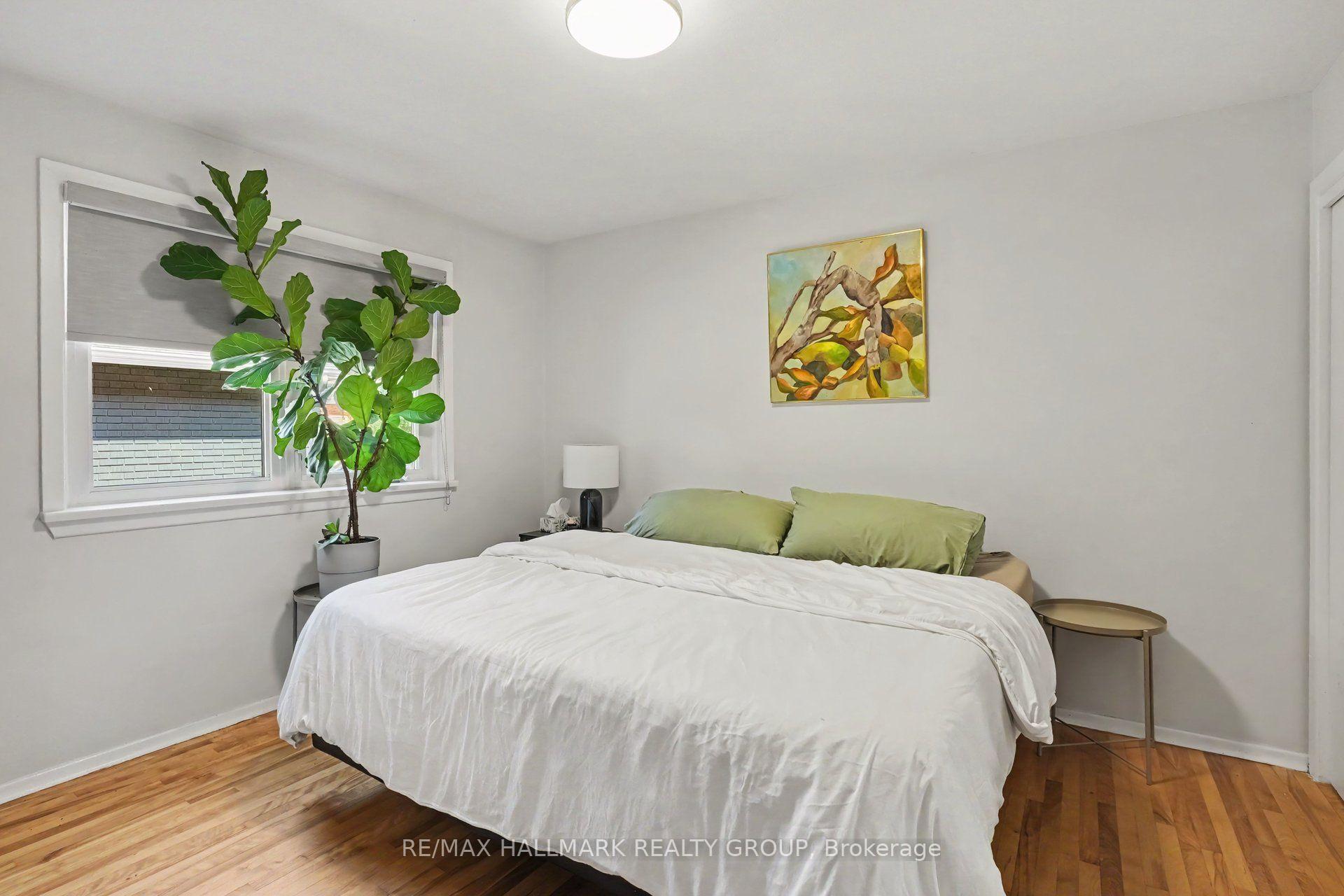 Photo 15 of 657 Golden Avenue, Ottawa, Laurentianview — HOMEH