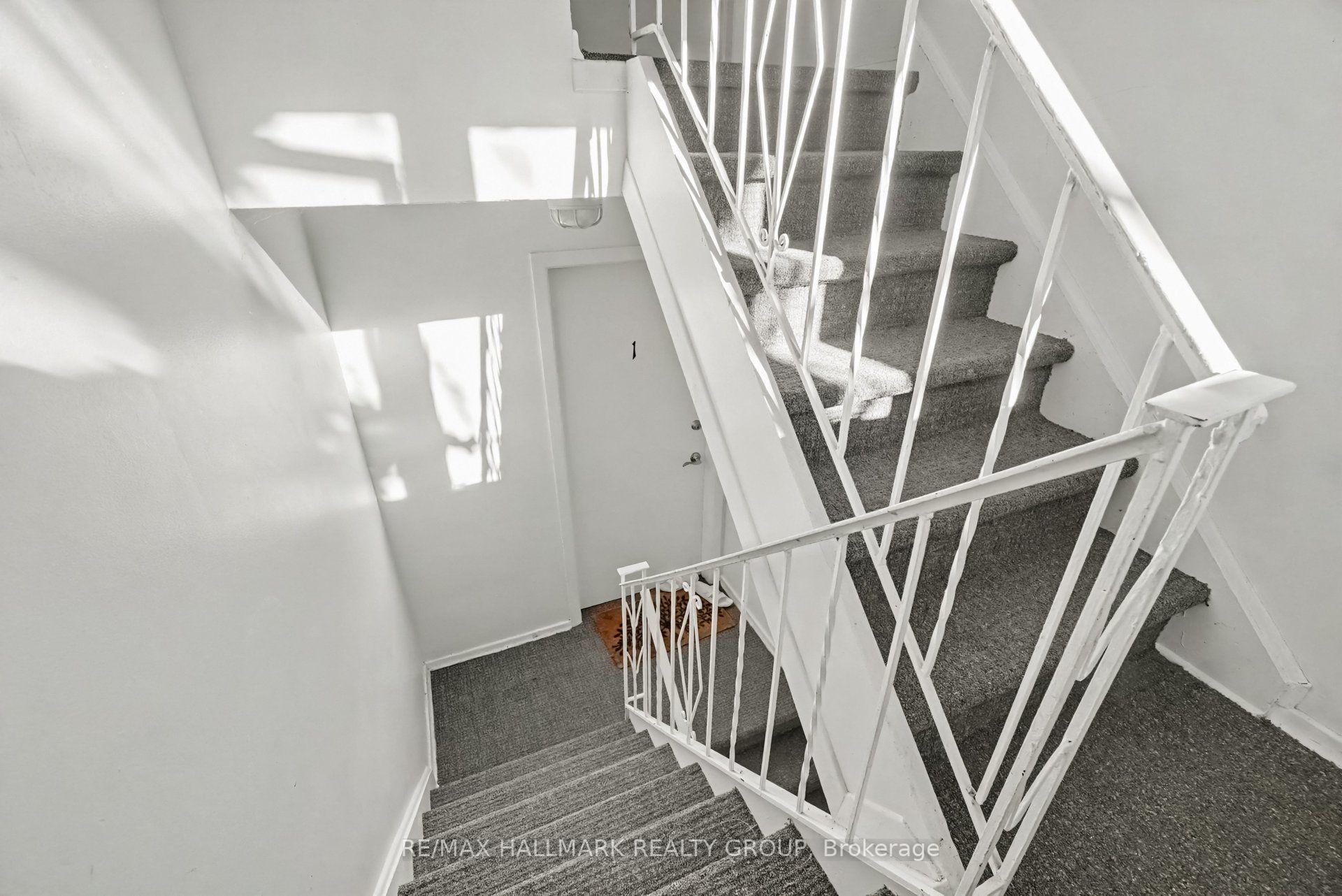 Photo 25 of 657 Golden Avenue, Ottawa, Laurentianview — HOMEH