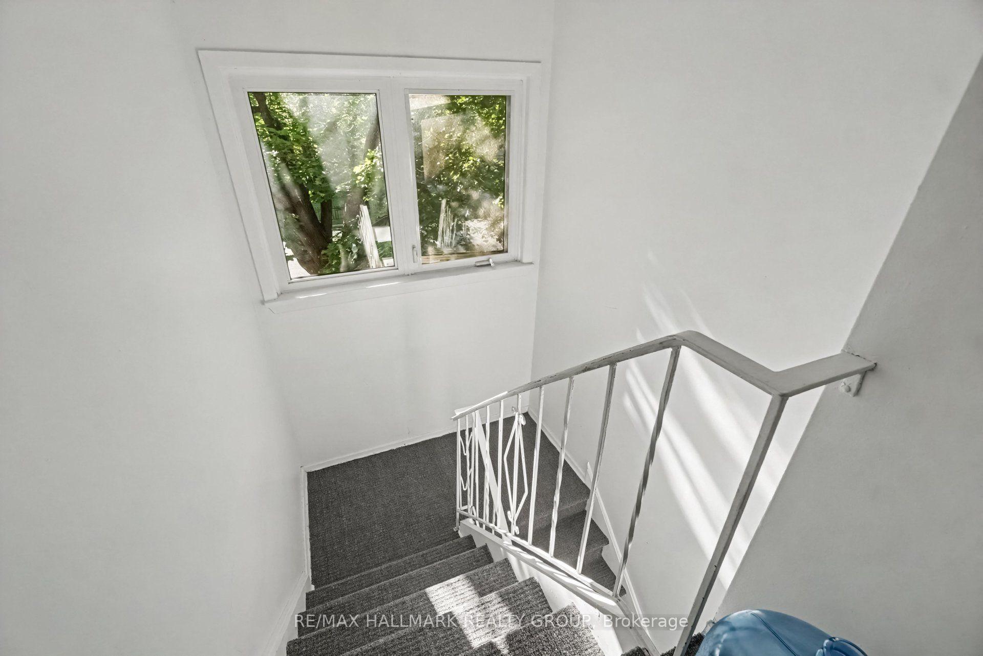 Photo 26 of 657 Golden Avenue, Ottawa, Laurentianview — HOMEH