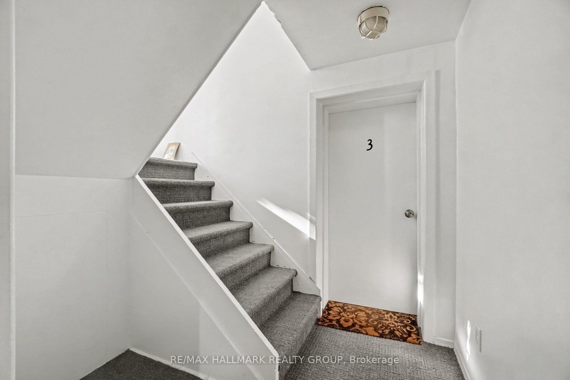 Photo 40 of 657 Golden Avenue, Ottawa, Laurentianview — HOMEH