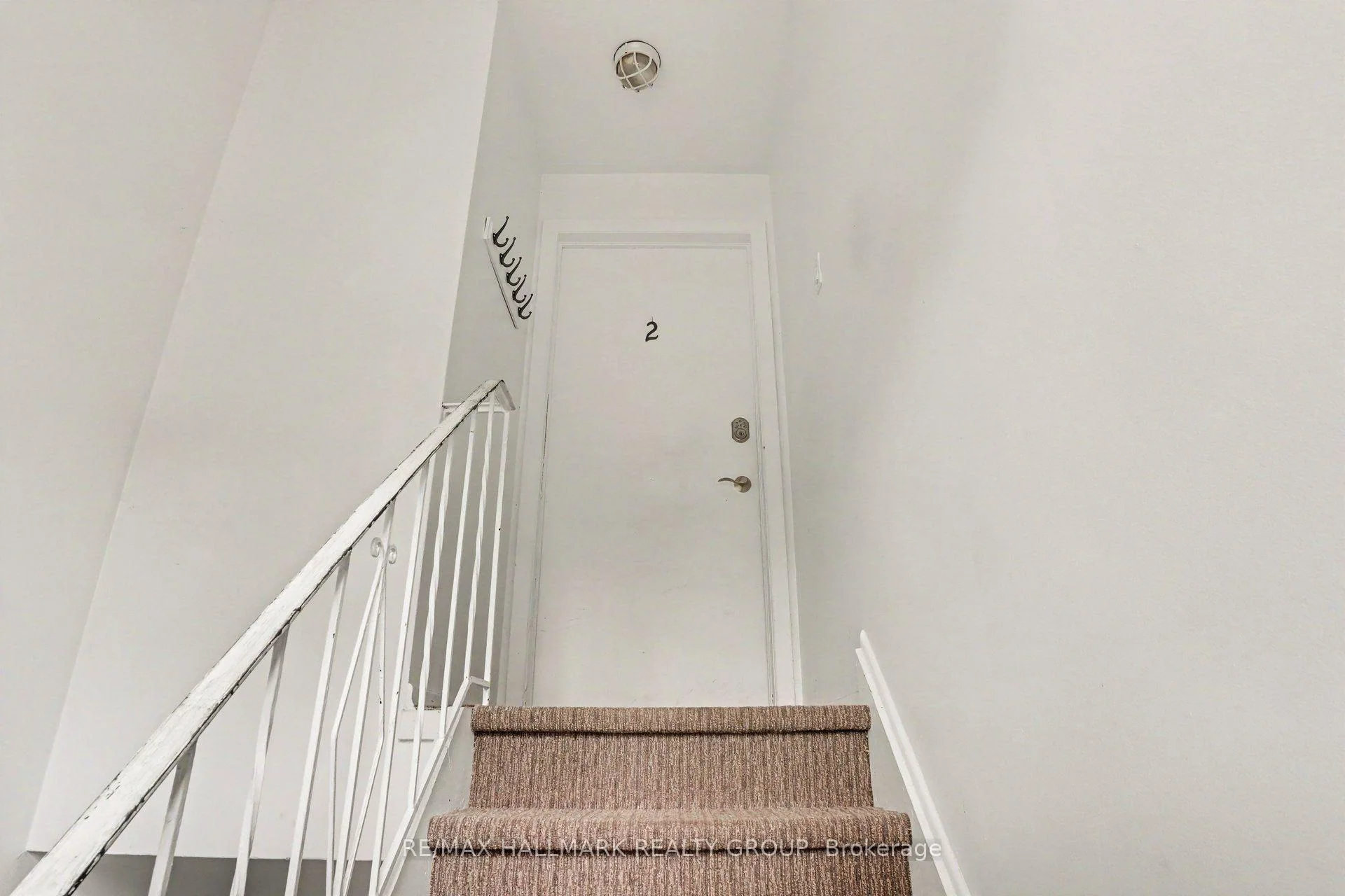 Photo 30 of 657 Golden Avenue, Ottawa, Laurentianview — HOMEH