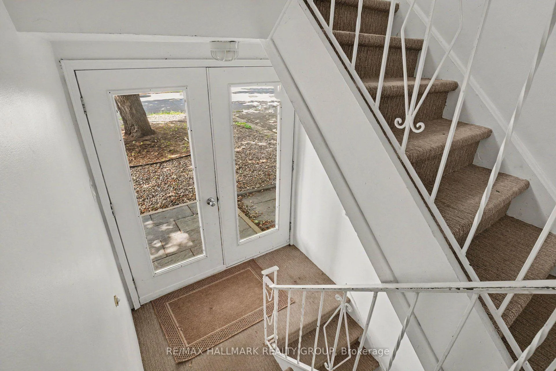 Photo 38 of 657 Golden Avenue, Ottawa, Laurentianview — HOMEH