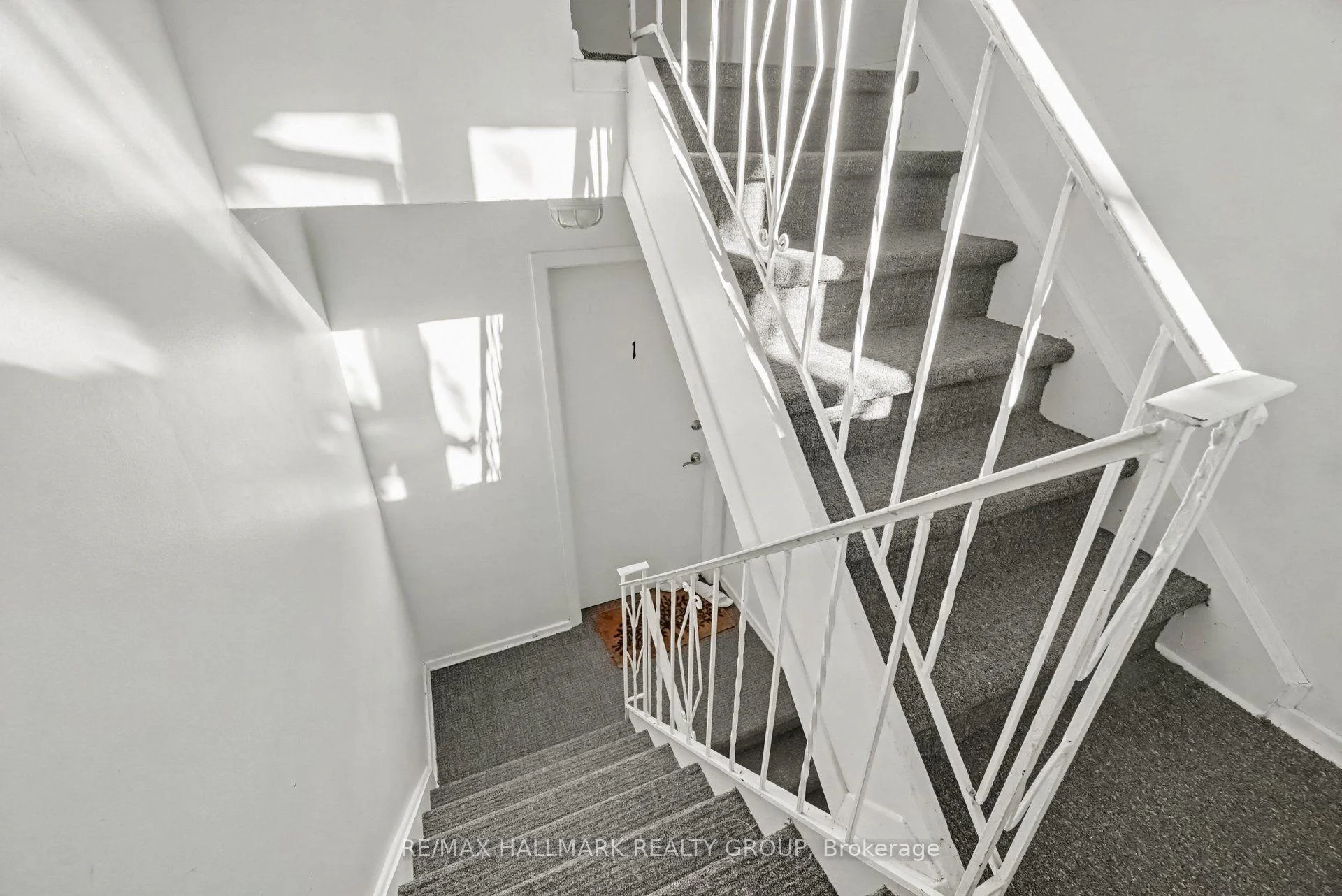 Photo 43 of 657 Golden Avenue, Ottawa, Laurentianview — HOMEH