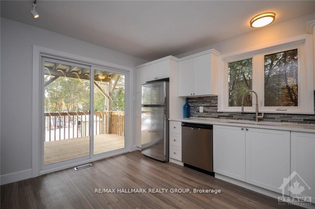 Photo 16 of 657 Golden Avenue, Ottawa, Laurentianview — HOMEH