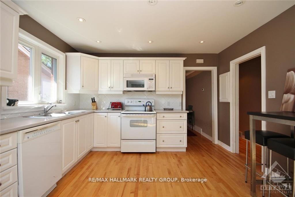 Photo 47 of 657 Golden Avenue, Ottawa, Laurentianview — HOMEH