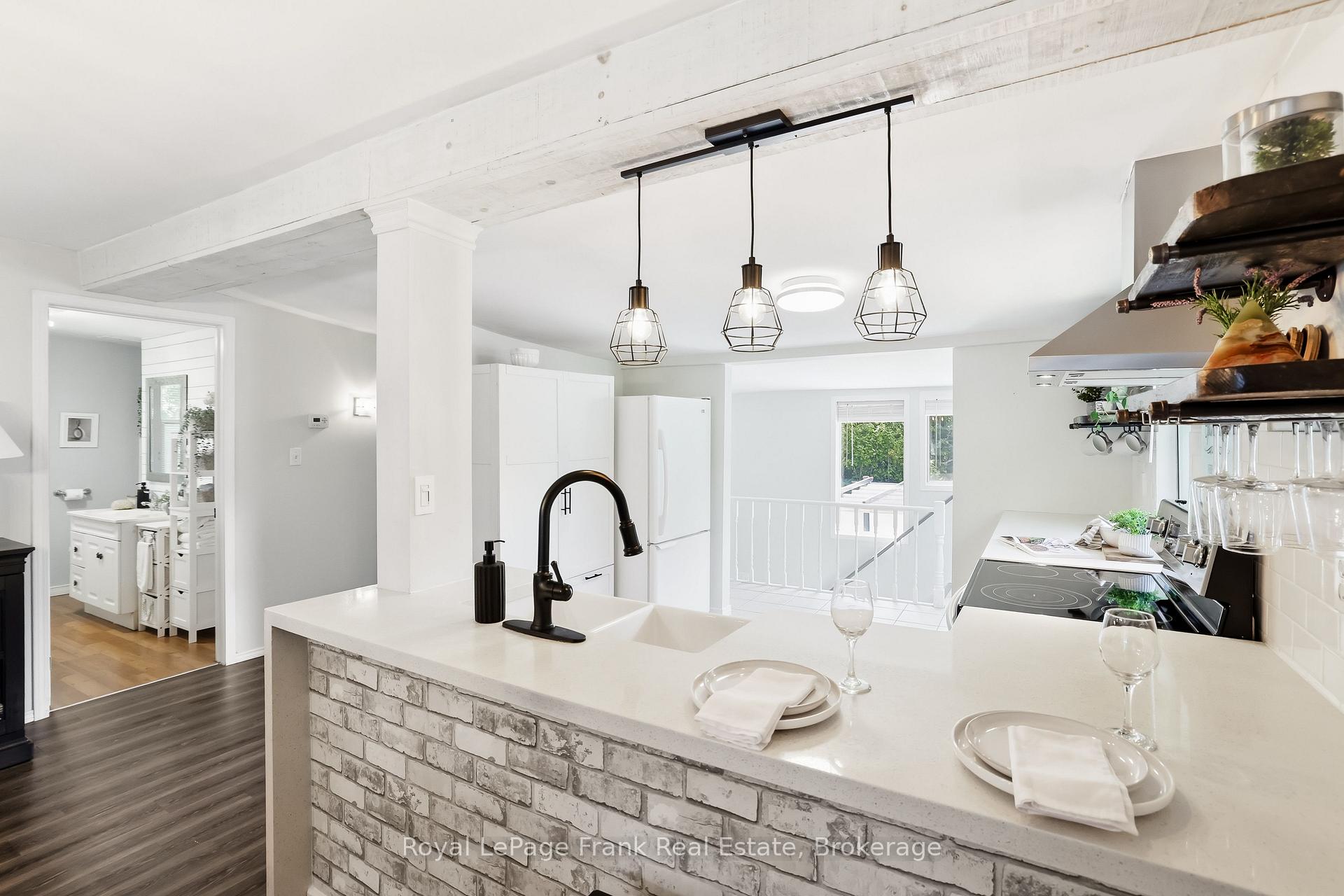 Photo 14 of 18 Armstrong Avenue, Scugog, Rural Scugog — HOMEH