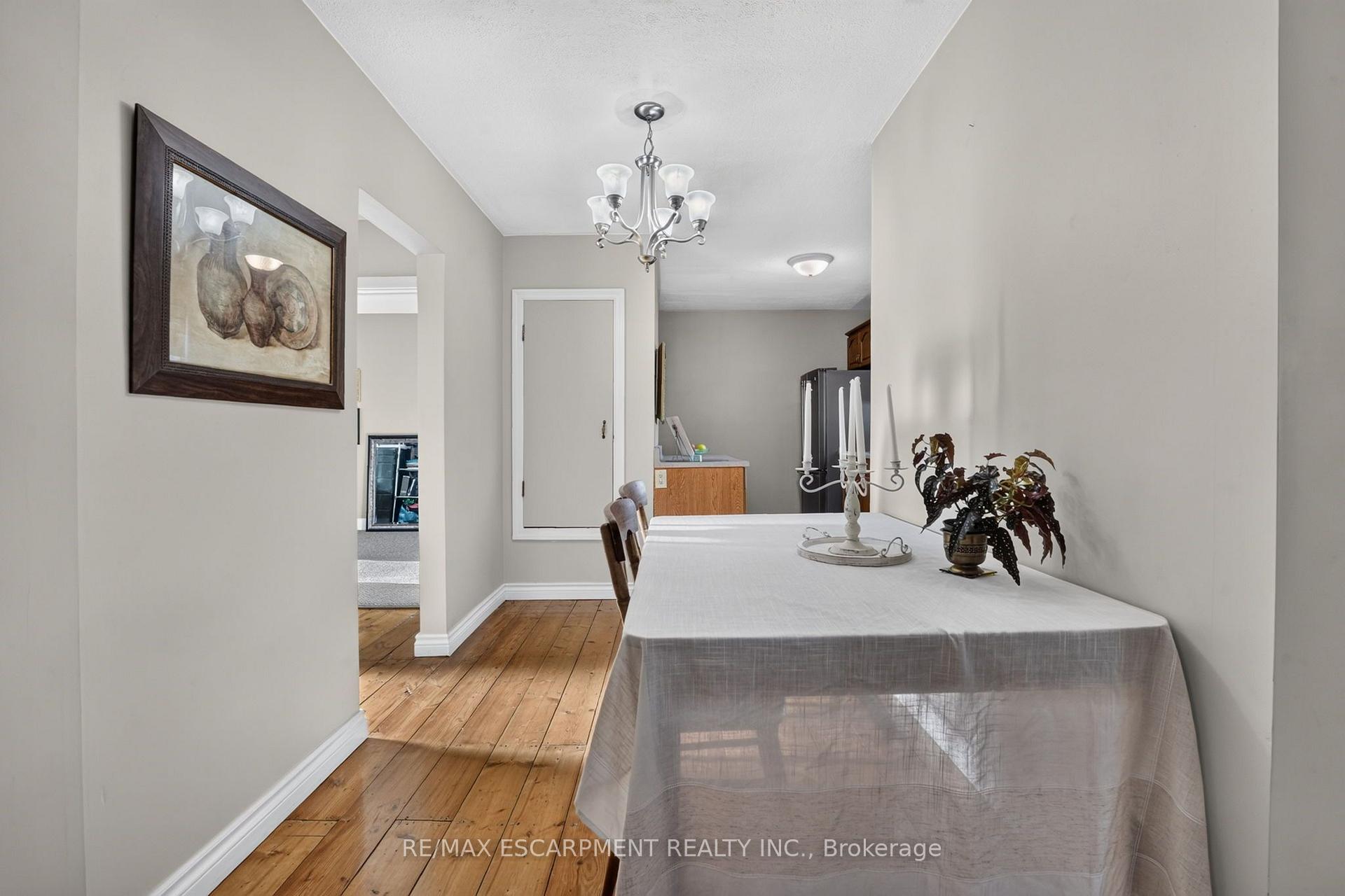 Photo 10 of 416 Bartlett Avenue, Grimsby, Grimsby Beach — HOMEH