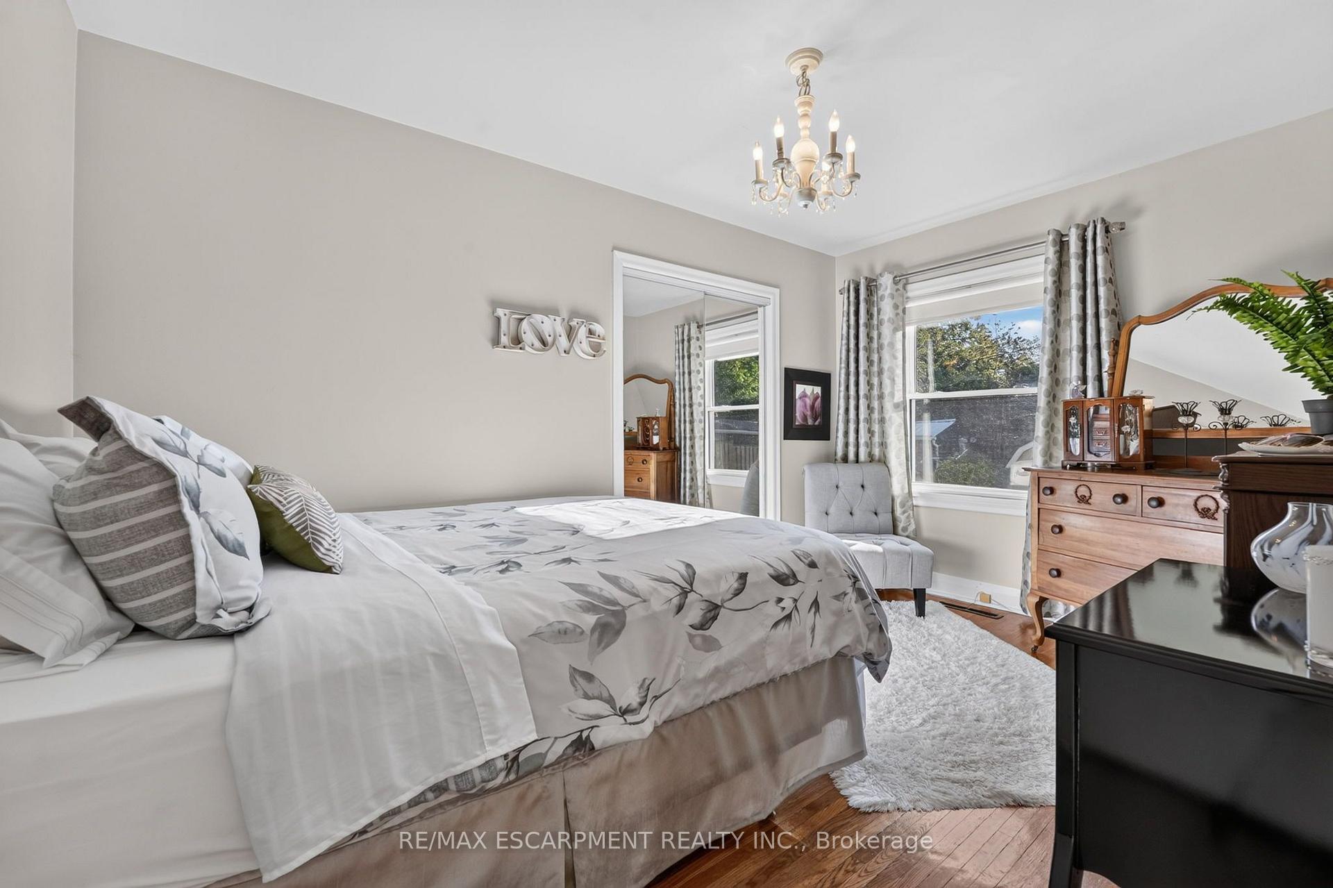 Photo 13 of 416 Bartlett Avenue, Grimsby, Grimsby Beach — HOMEH