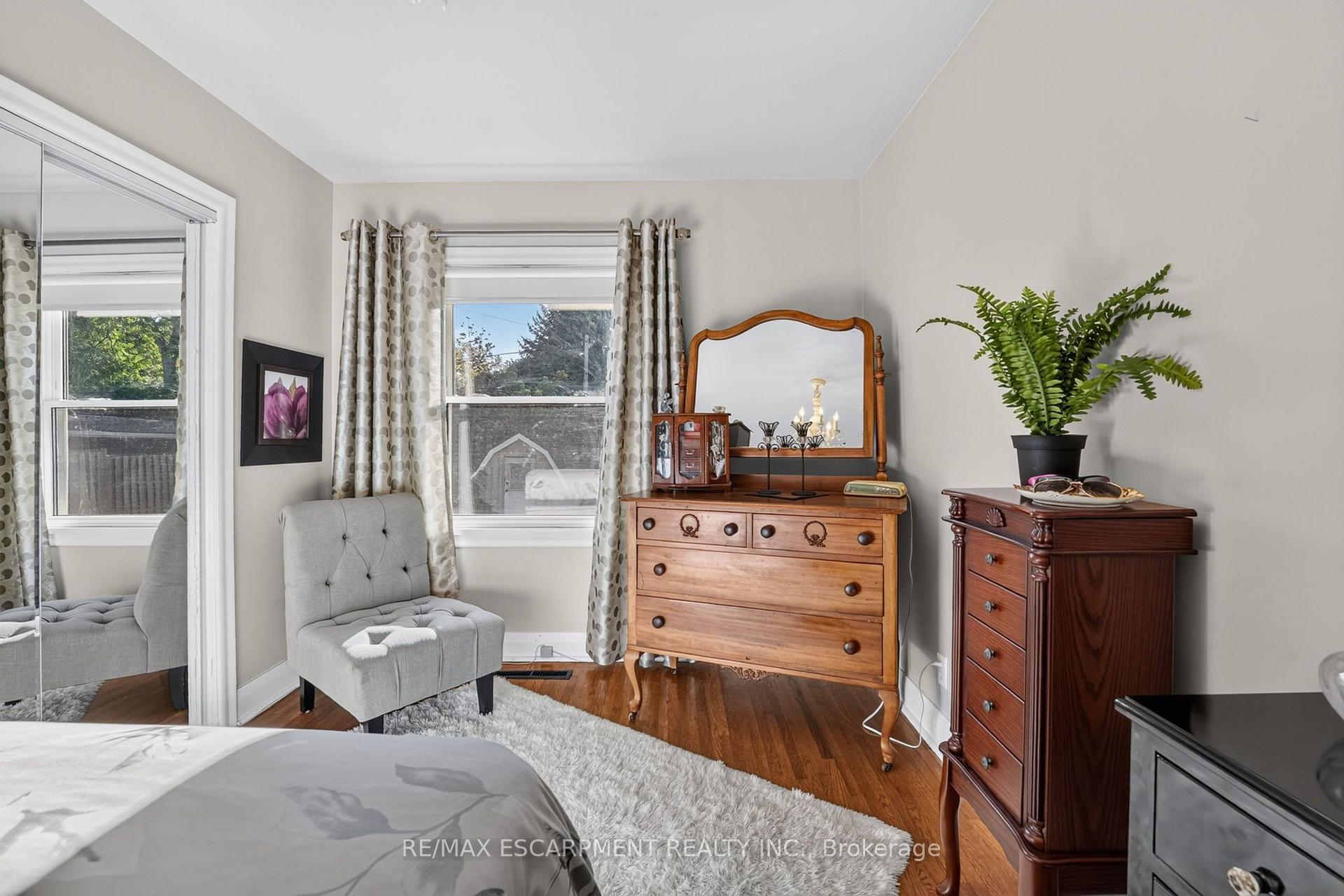 Photo 14 of 416 Bartlett Avenue, Grimsby, Grimsby Beach — HOMEH