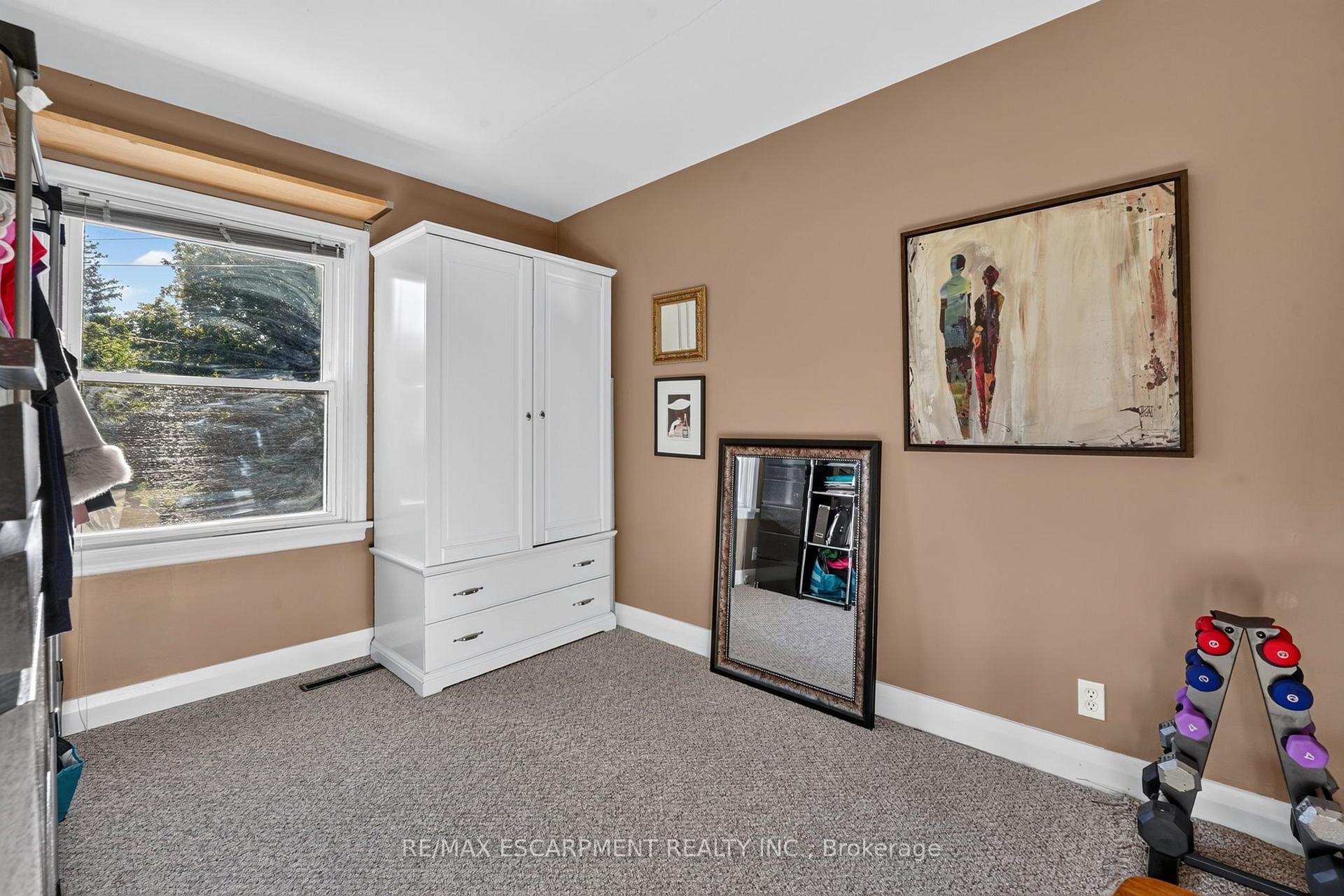 Photo 18 of 416 Bartlett Avenue, Grimsby, Grimsby Beach — HOMEH
