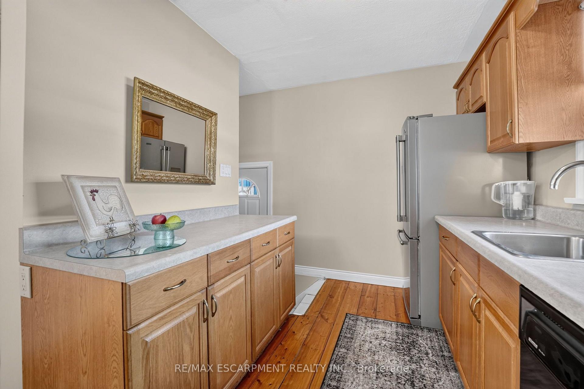 Photo 21 of 416 Bartlett Avenue, Grimsby, Grimsby Beach — HOMEH