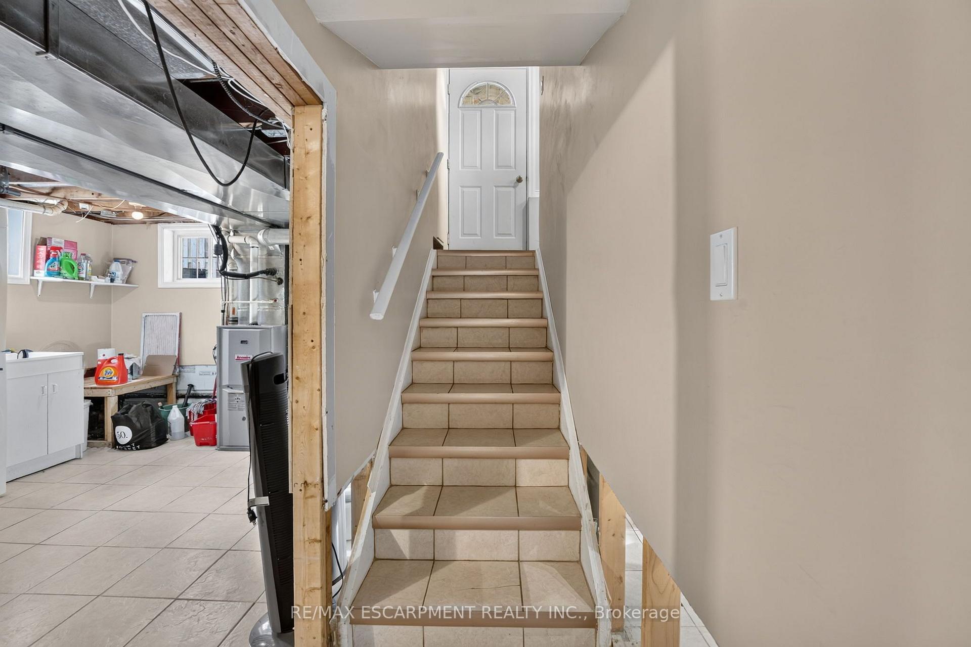 Photo 25 of 416 Bartlett Avenue, Grimsby, Grimsby Beach — HOMEH