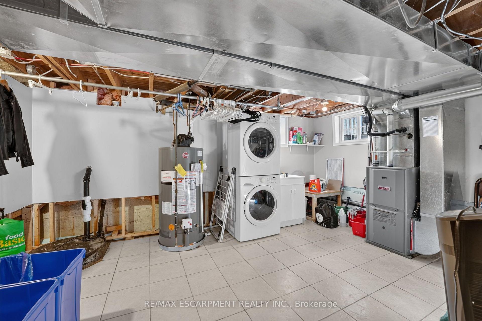 Photo 26 of 416 Bartlett Avenue, Grimsby, Grimsby Beach — HOMEH