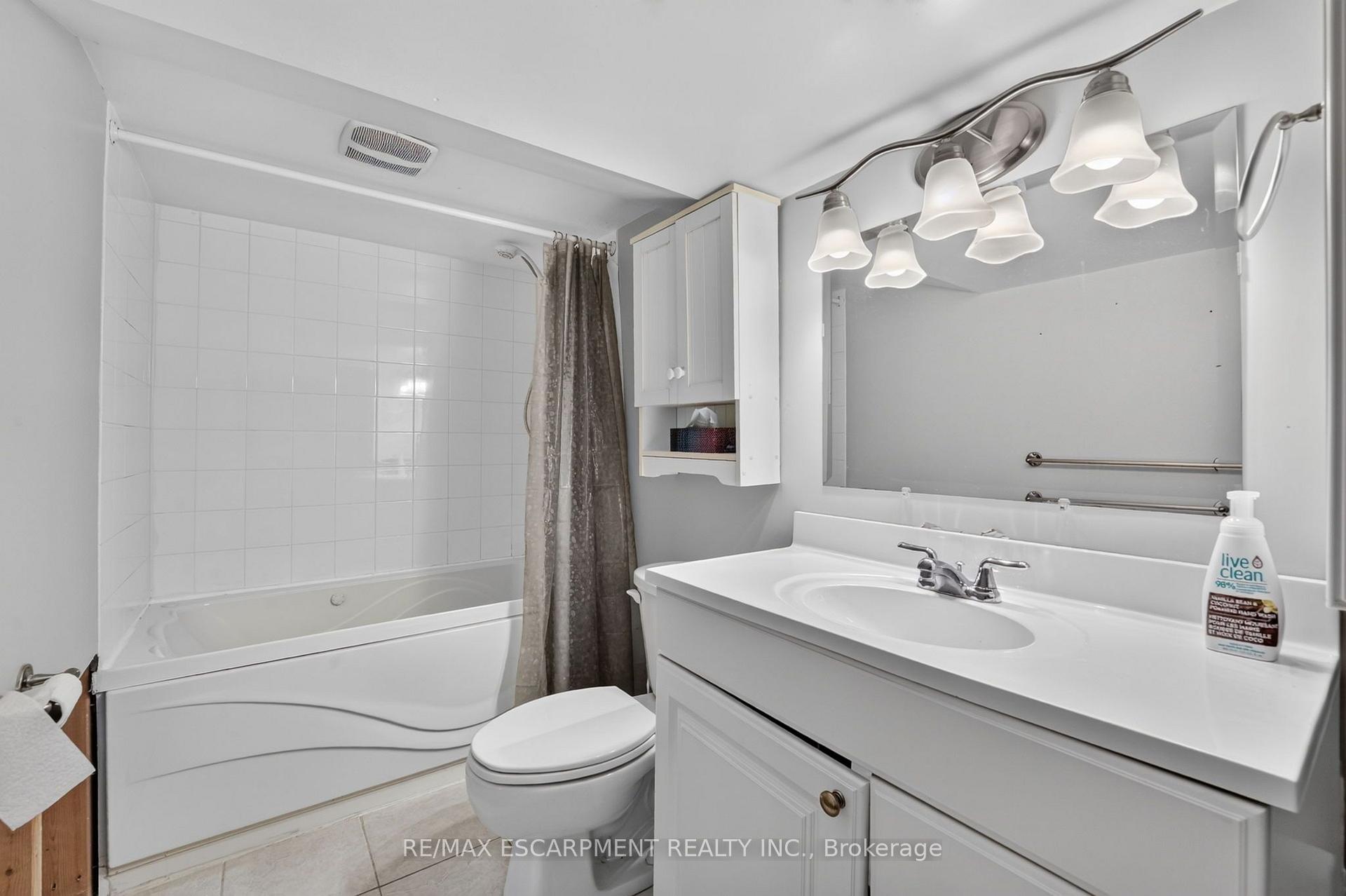 Photo 27 of 416 Bartlett Avenue, Grimsby, Grimsby Beach — HOMEH