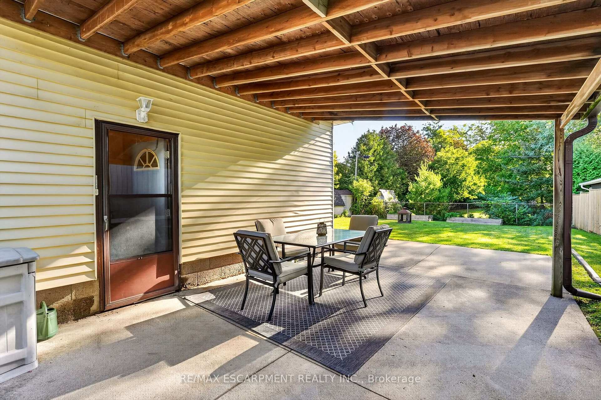 Photo 28 of 416 Bartlett Avenue, Grimsby, Grimsby Beach — HOMEH