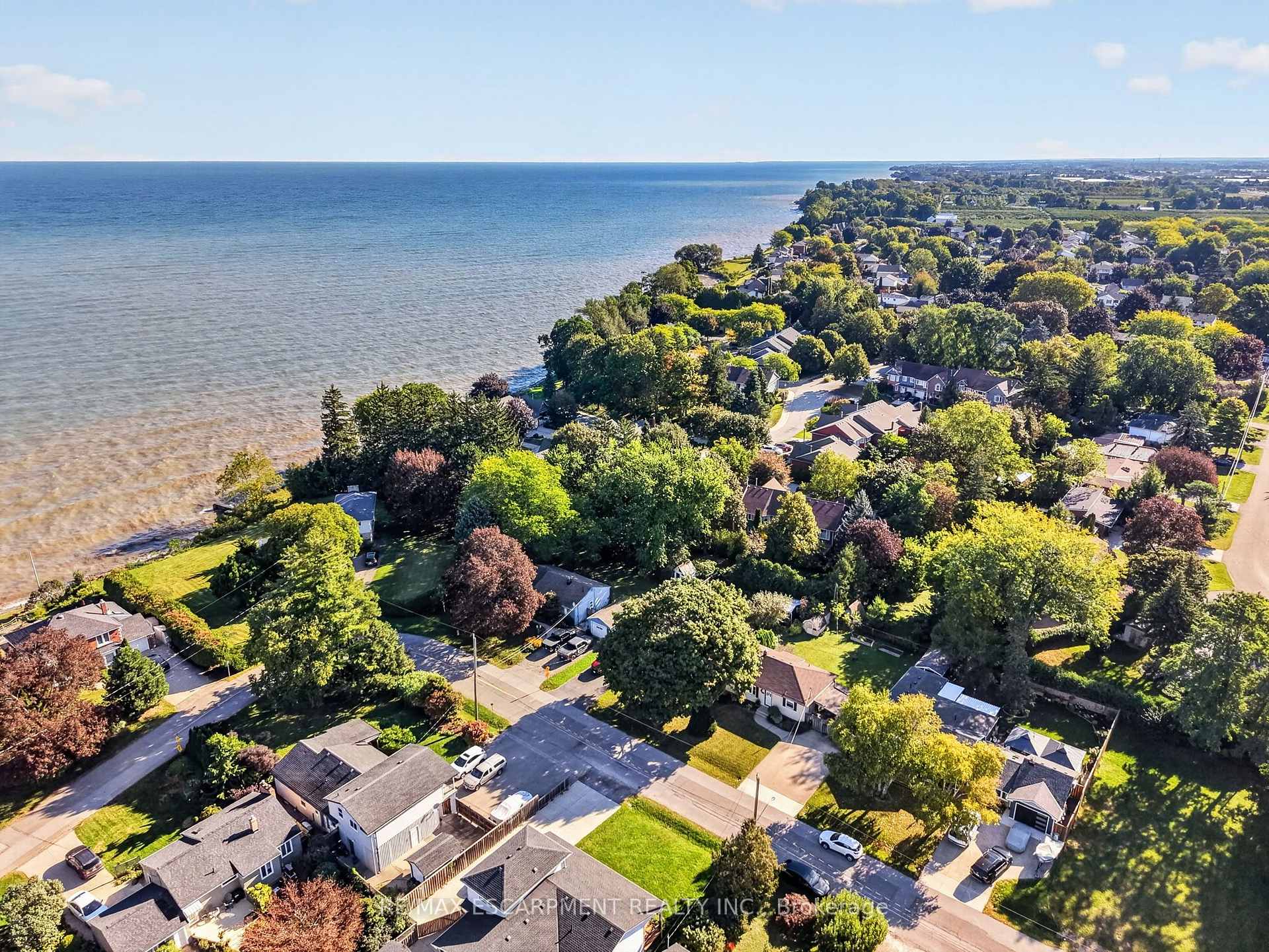 Photo 37 of 416 Bartlett Avenue, Grimsby, Grimsby Beach — HOMEH