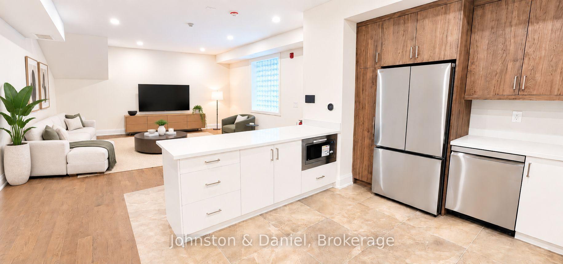 Photo 4 of Unit 202, 2579 Yonge Street, Toronto, Mount Pleasant East — HOMEH