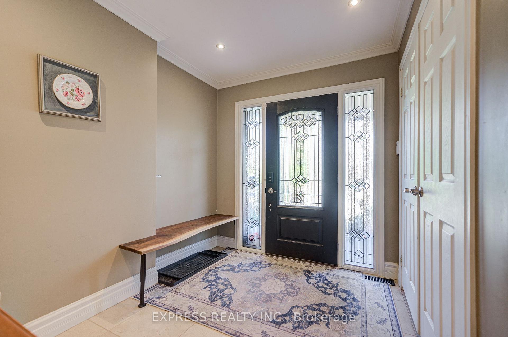 Photo 3 of 42 Gatehead Road, North York, Bayview Village — HOMEH