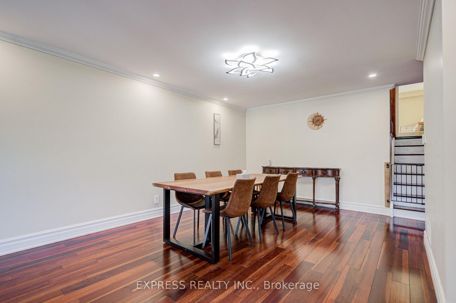 Photo 6 of 42 Gatehead Road, North York, Bayview Village — HOMEH