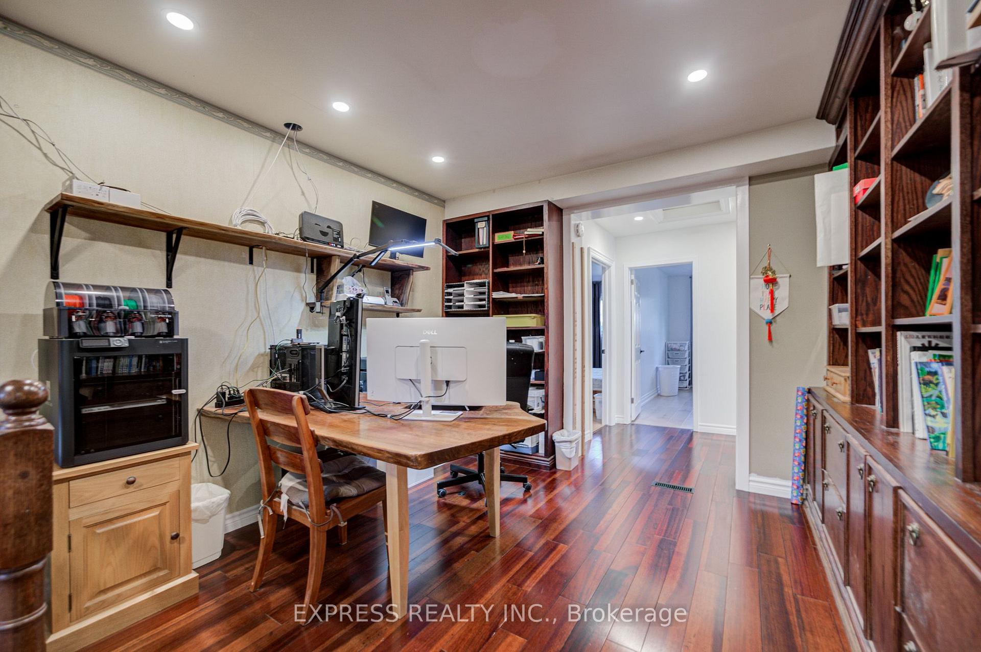 Photo 14 of 42 Gatehead Road, North York, Bayview Village — HOMEH