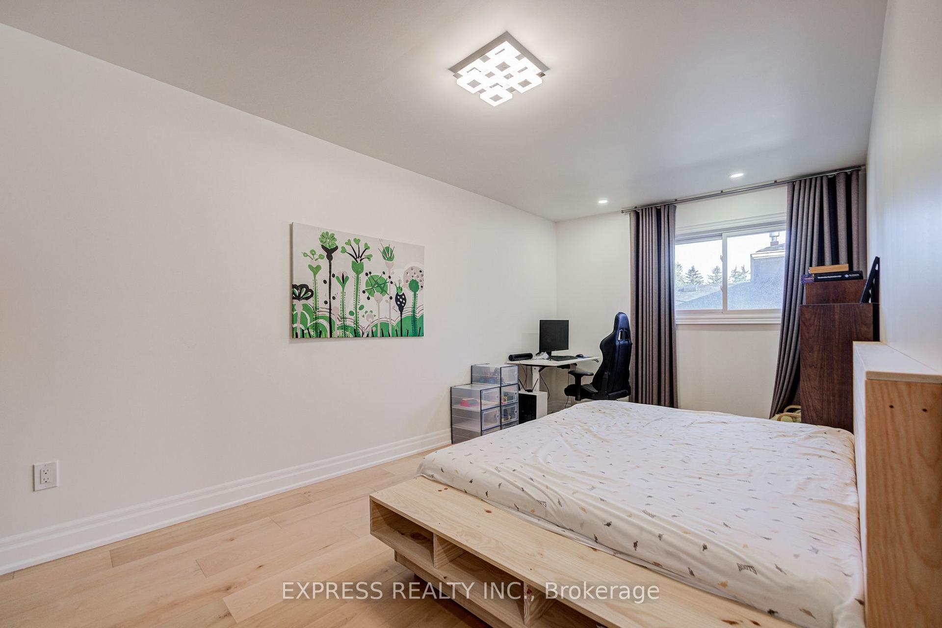 Photo 15 of 42 Gatehead Road, North York, Bayview Village — HOMEH