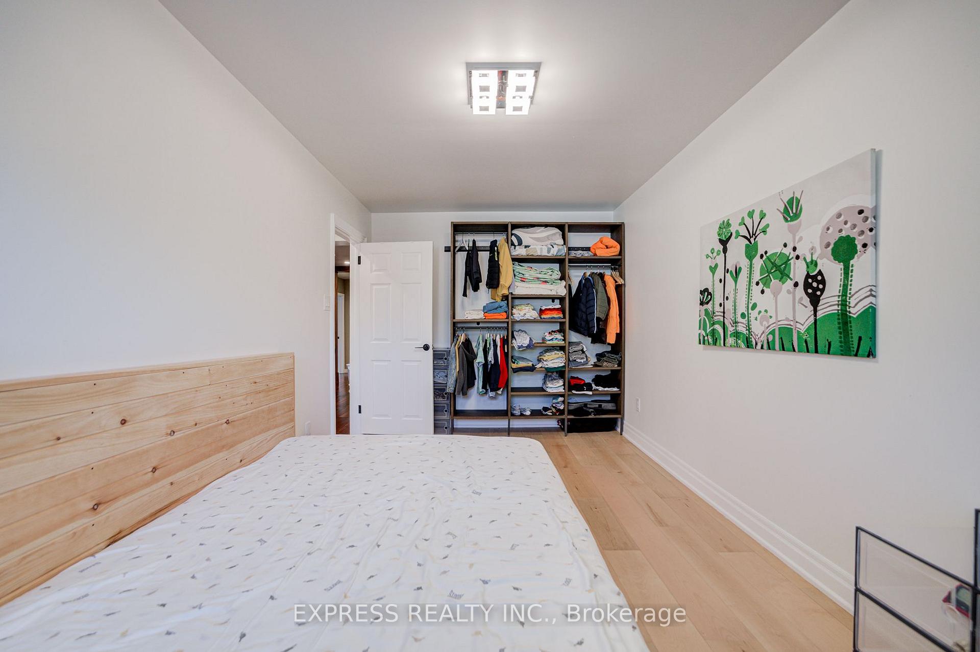 Photo 18 of 42 Gatehead Road, North York, Bayview Village — HOMEH