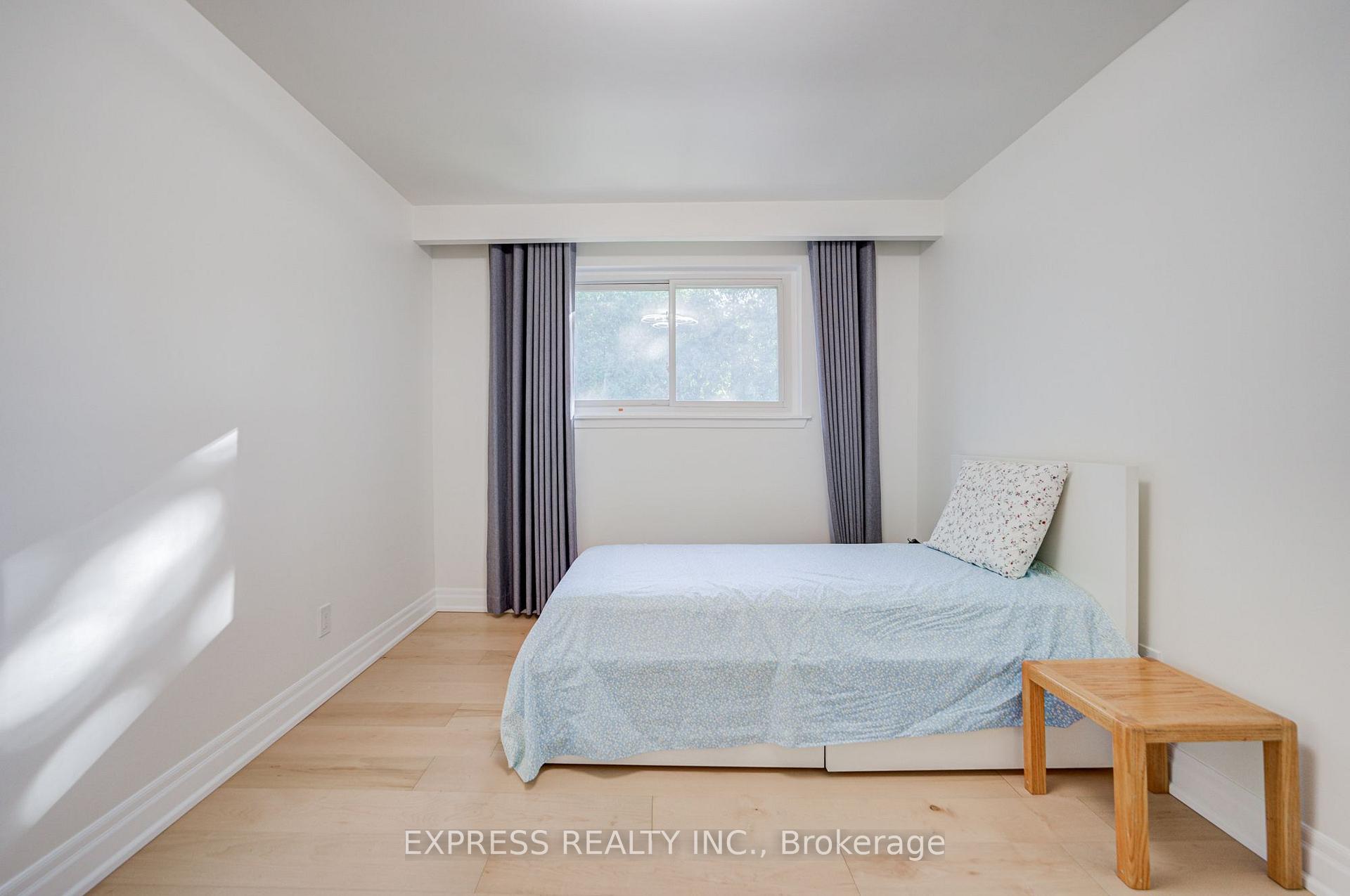 Photo 26 of 42 Gatehead Road, North York, Bayview Village — HOMEH