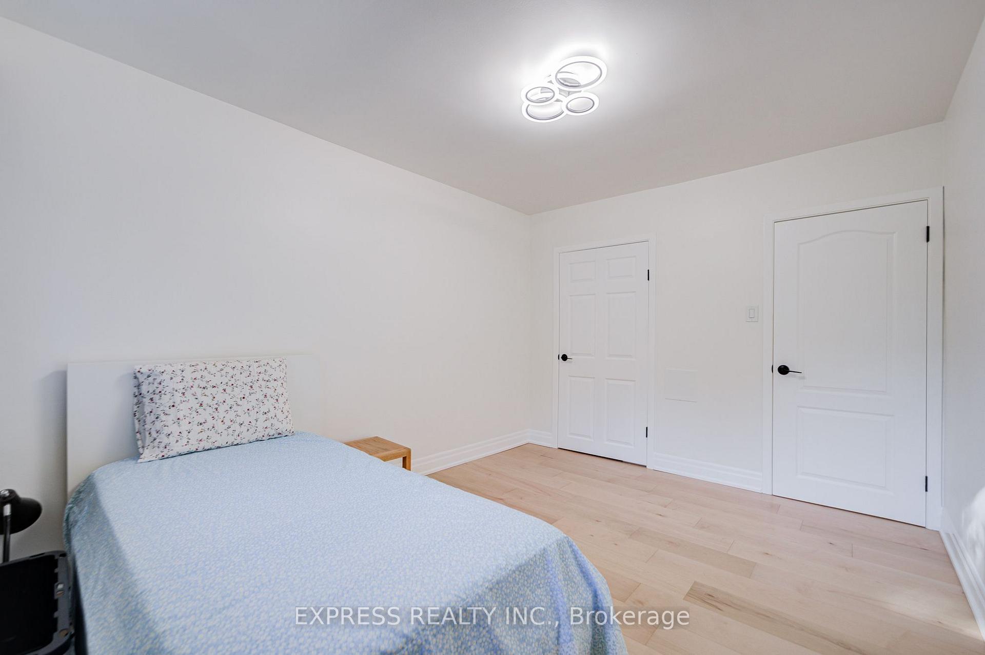 Photo 27 of 42 Gatehead Road, North York, Bayview Village — HOMEH