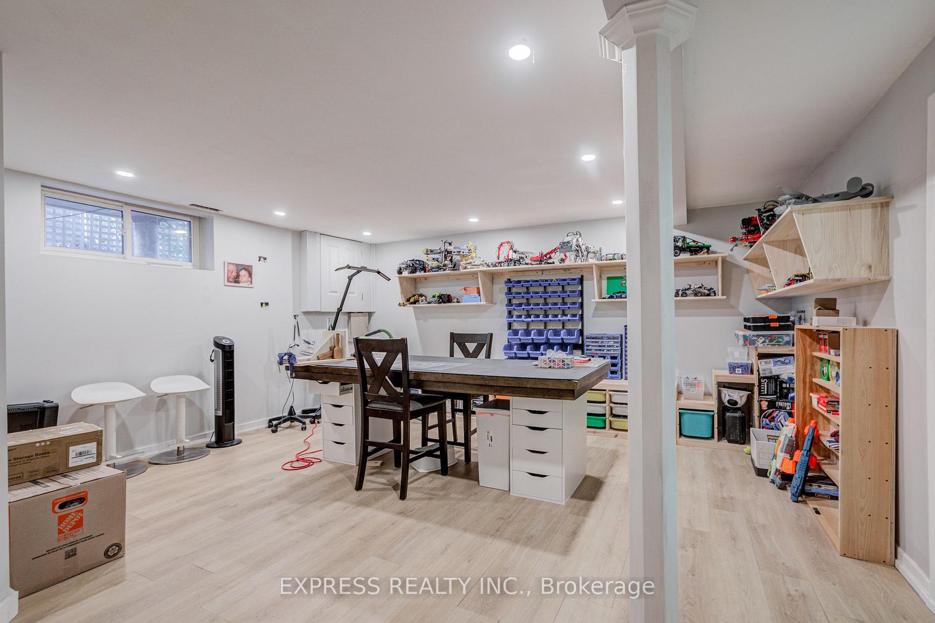 Photo 44 of 42 Gatehead Road, North York, Bayview Village — HOMEH