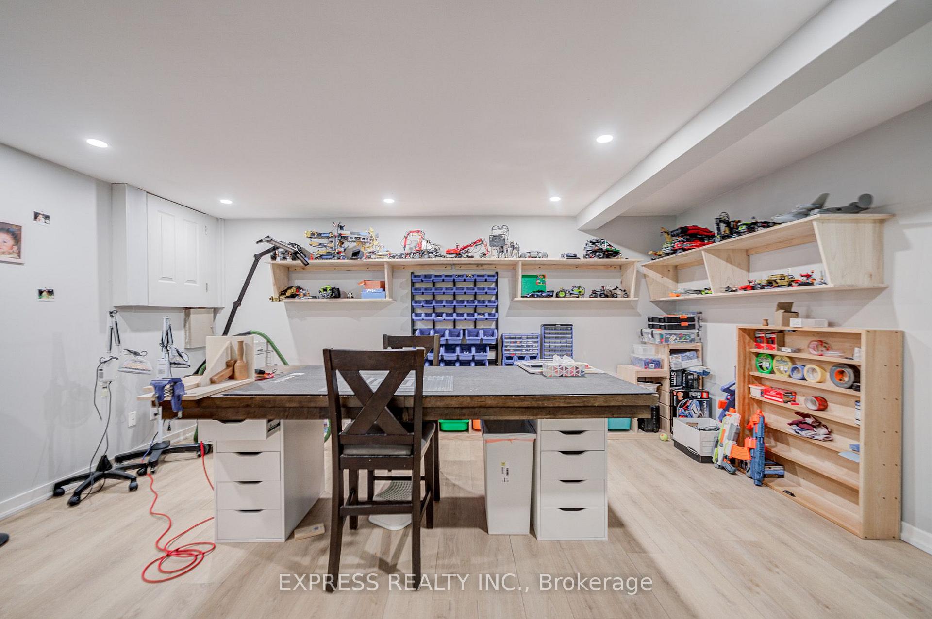 Photo 45 of 42 Gatehead Road, North York, Bayview Village — HOMEH