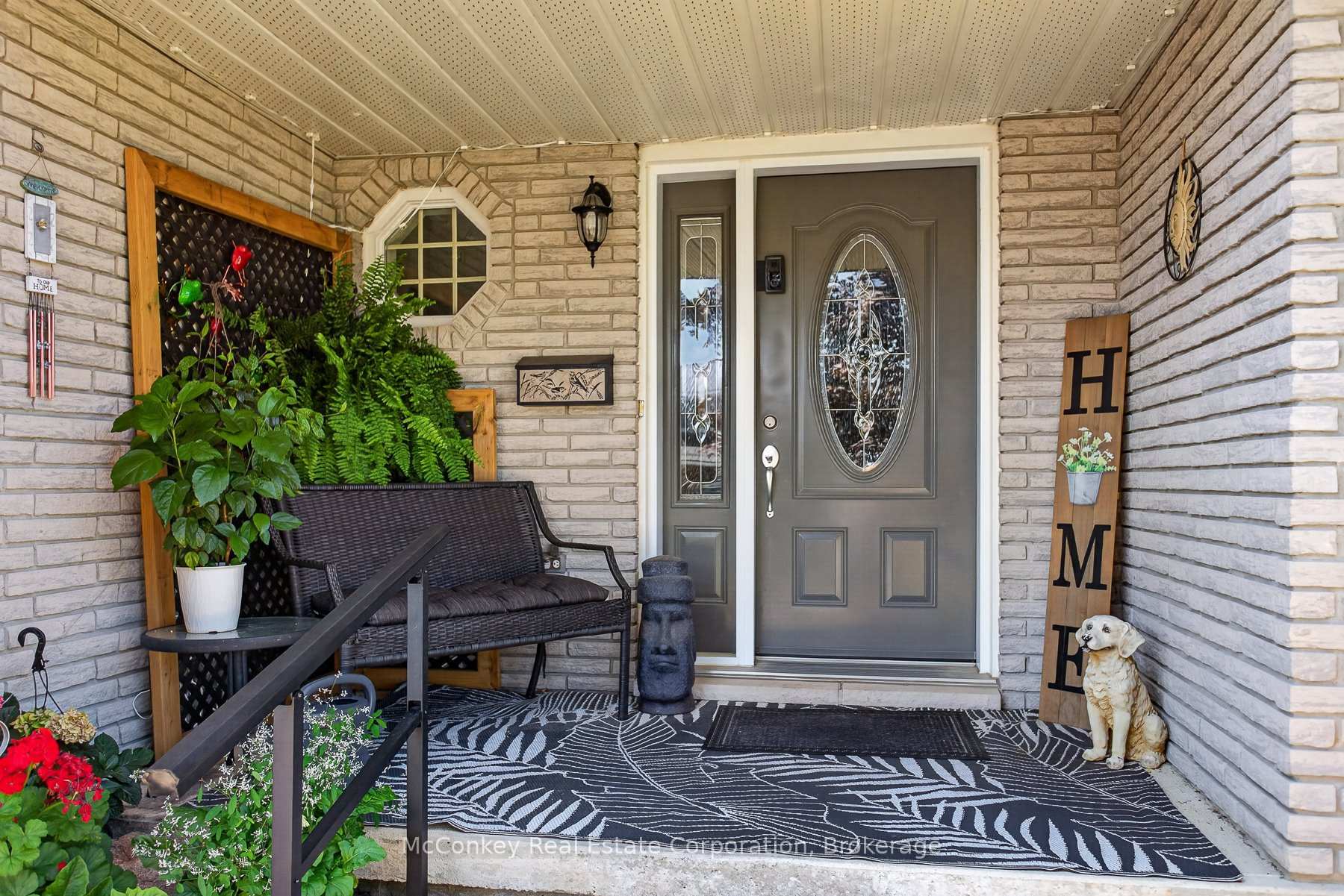 Photo 3 of 1817 Parkwood Circle, Peterborough, Monaghan Ward 2 — HOMEH