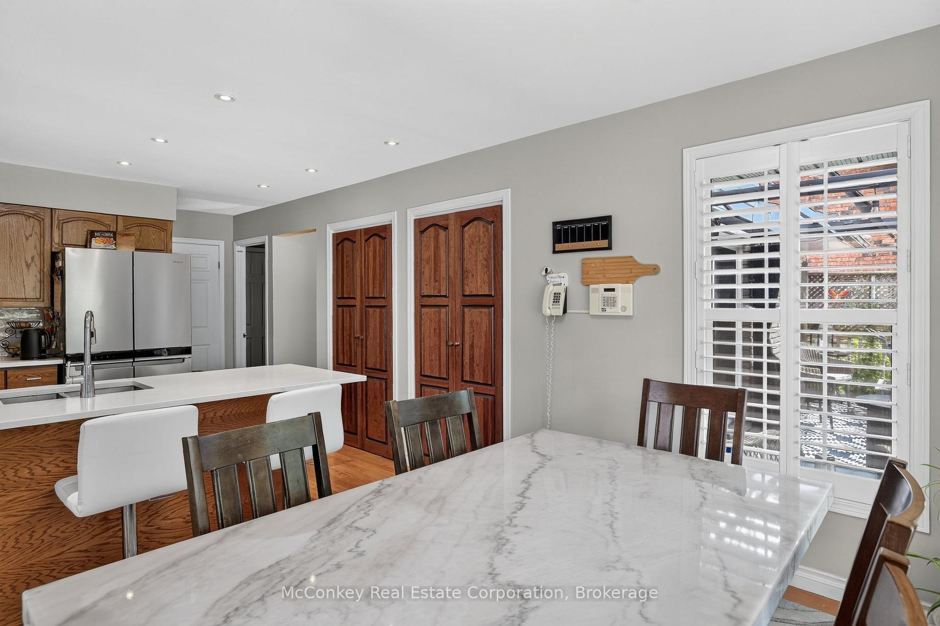 Photo 8 of 1817 Parkwood Circle, Peterborough, Monaghan Ward 2 — HOMEH